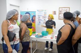 Oficina de pão delícia reúne empreendedoras na sede do Coletivo Bahia Pela Paz de Águas Claras