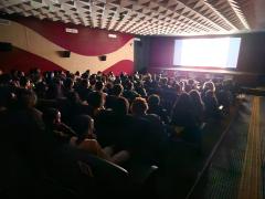 Programa Bahia Pela Paz leva 130 jovens para assistir filme “Sonho de Arrocha” através de articulação entre SJDH e Secult