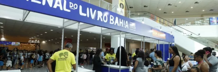 Jovens atendidos pelos Coletivos Bahia Pela Paz vão para Bienal do Livro