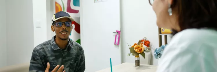 Programa Bahia pela Paz atua em comunidades e amplia trajetórias de jovens baianos: ‘enxerga a juventude preta e periférica’