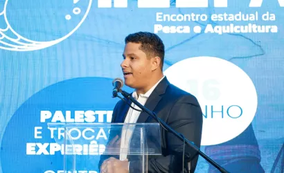 Presidente da Bahia Pesca, Geogre da Hora Jr. durante palestra em encontro estadual de pesca e aquicultura.