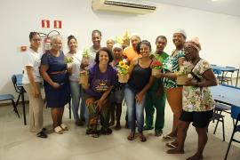 Lideranças de Santo Estevão homenageiam cozinheiras do CVTT