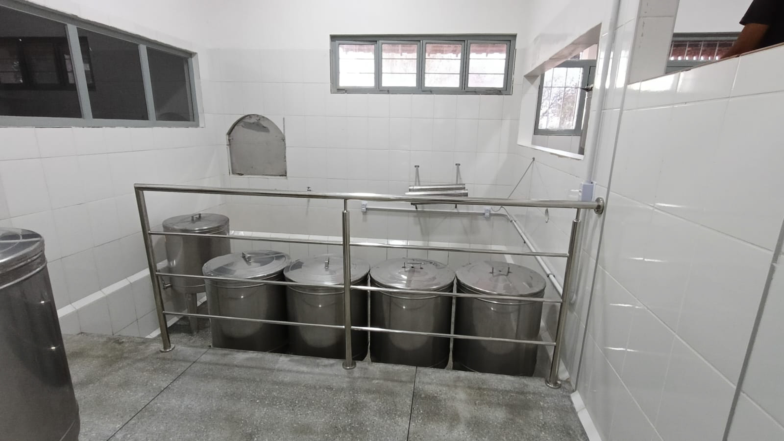 Unidade de Beneficiamento de Produtos de Abelhas na comunidade de Vaquetal, no município de Anagé.