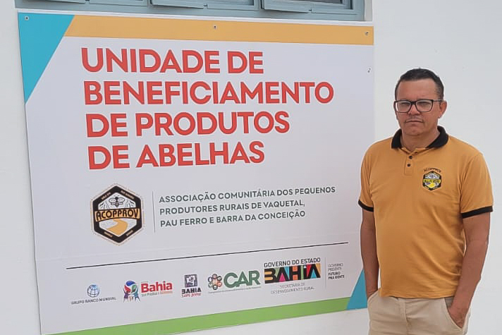 Unidade de Beneficiamento de Produtos de Abelhas na comunidade de Vaquetal, no município de Anagé.