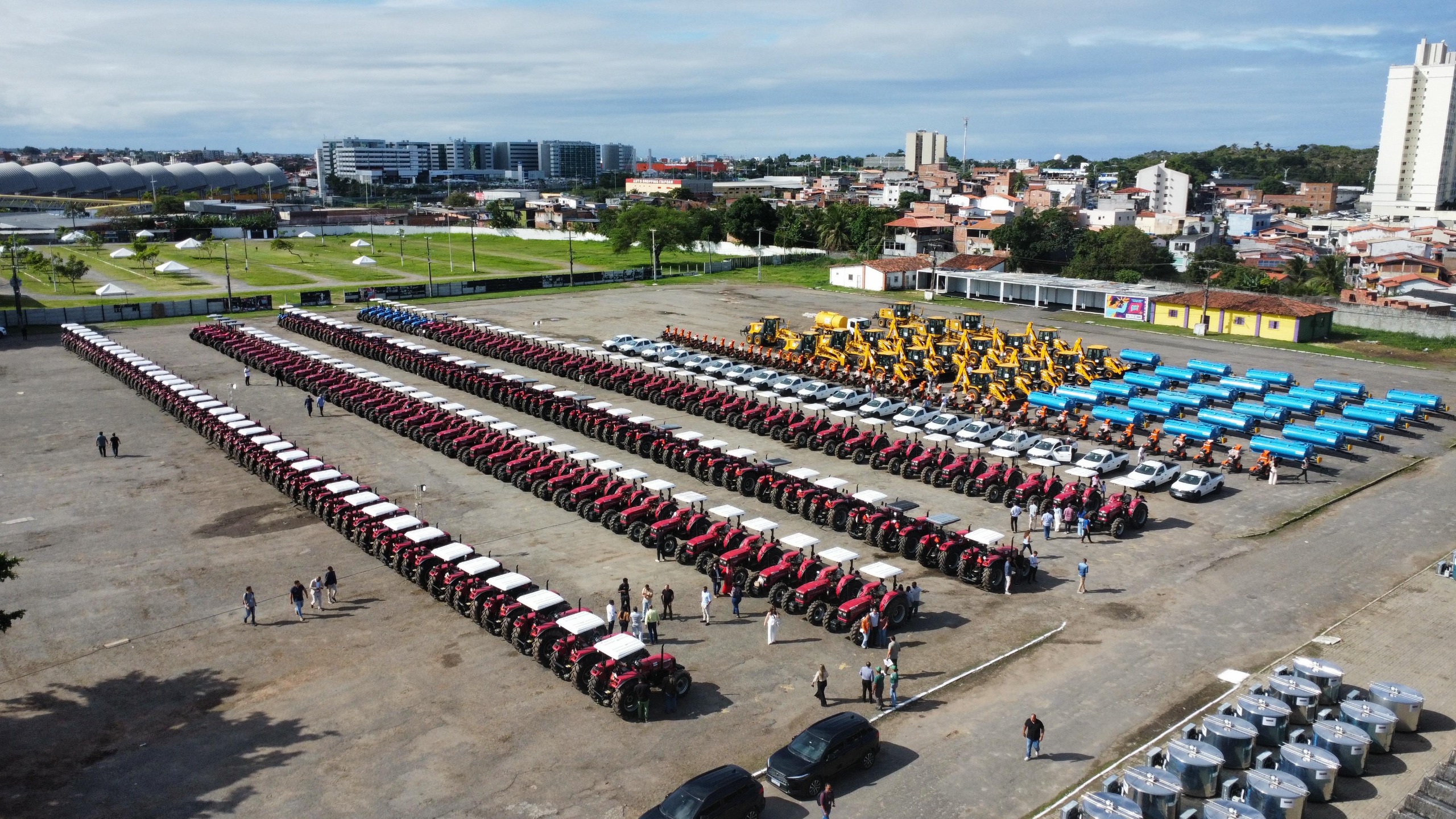 Governo da Bahia realiza entrega de mais de 14 mil  máquinas e equipamentos para a agricultura familiar
