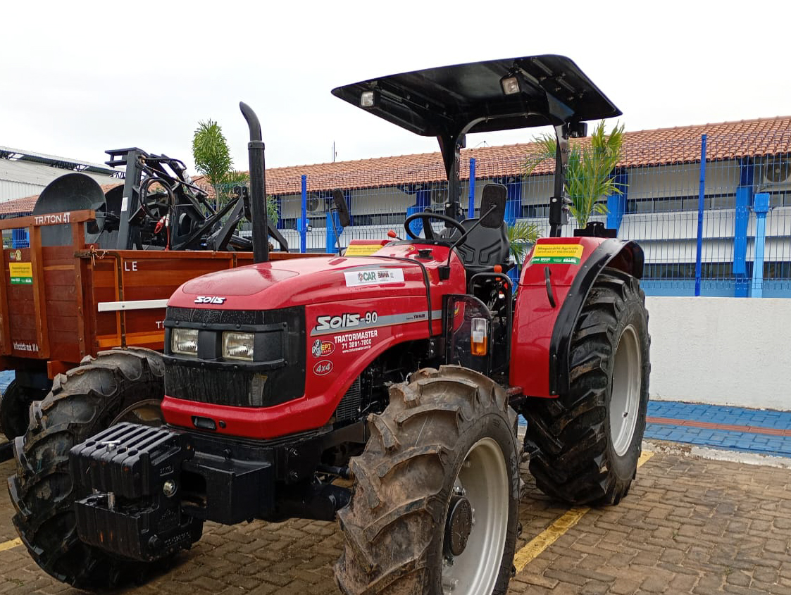 Equipamentos para agricultores familiares de Ituaçu 