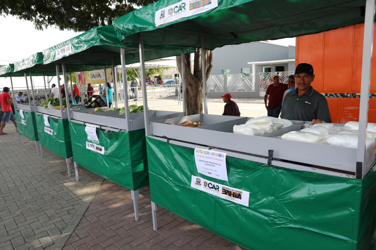 Governo da Bahia fortalece Agricultura Familiar e Economia Solidária com entregas e autorizações no Vale do Jiquiriçá