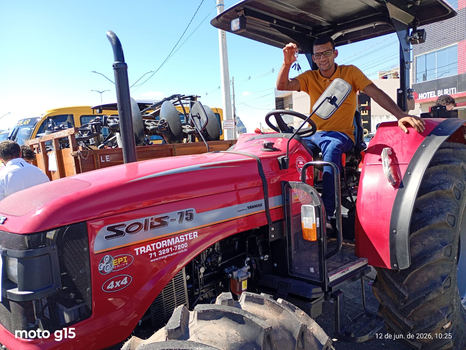 Agricultores e agricultoras familiares de Itatim recebem reforço de equipamentos e máquinas