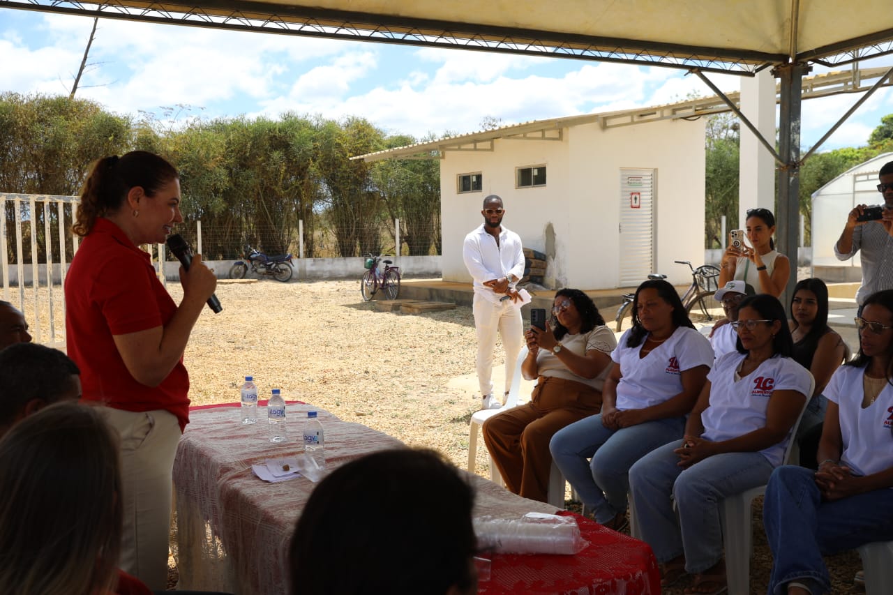 Beneficiamento da mandioca em Belo Campo