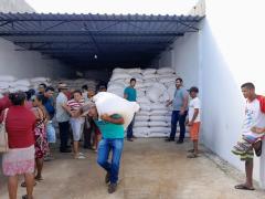Mais de 33 mil famílias do Semiárido baiano são beneficiadas com entrega de milho para ração animal (4).jpeg
