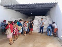 Mais de 33 mil famílias do Semiárido baiano são beneficiadas com entrega de milho para ração animal (5).jpeg