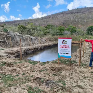 Comunidades rurais são beneficiadas com a entrega de barreiros de trincheira em toda a Bahia