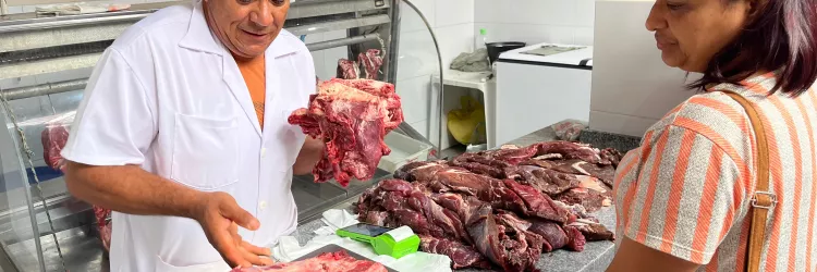 Entrega de mercado municipal dinamiza economia em Jaguarari