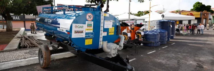 Entrega de equipamentos fortalece agricultura familiar e infraestrutura rural em Itaberaba