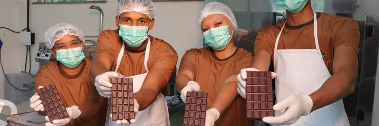 Chocolate artesanal de assentamento baiano amplia mercado