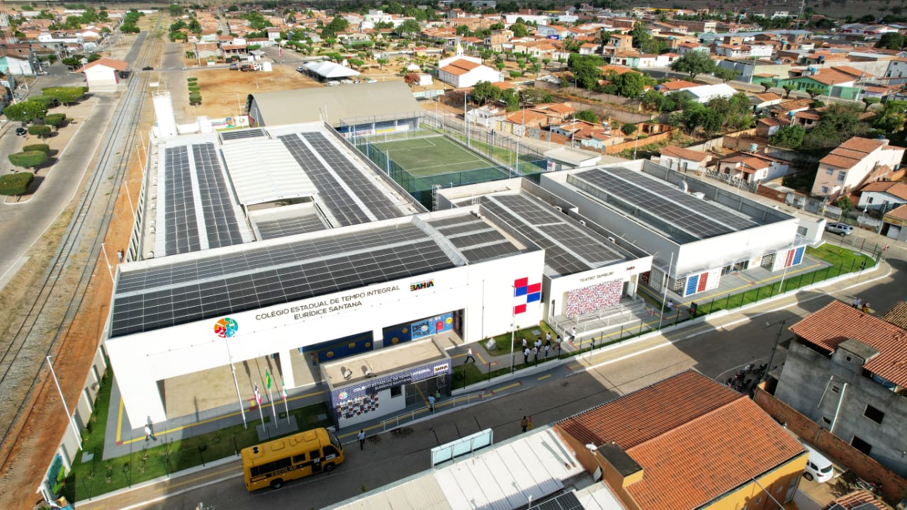 Imagem aérea da unidade escolar