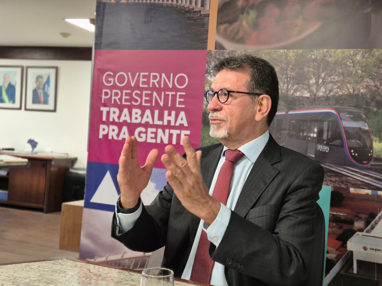 Secretário Afonso Florence 