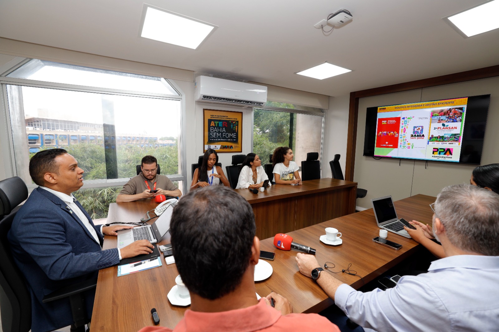 Foto de reunião de coordenação do Programa 