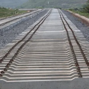 Foto ilustrativa de trilhos