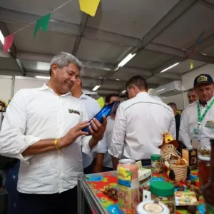 Governador visita primeiro dia da Bahia Farm Show