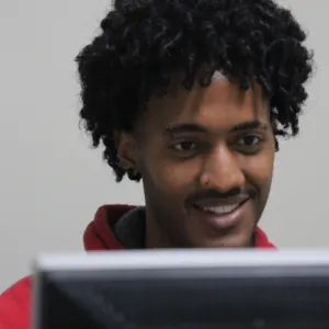 Estudante visualiza oportunidades