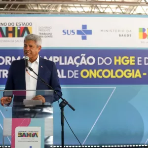 governador Jerônimo falando no evento 