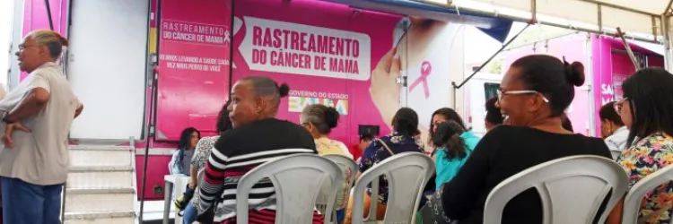 imagem de mulheres que foram atendidas na campanha do Outubro Rosa
