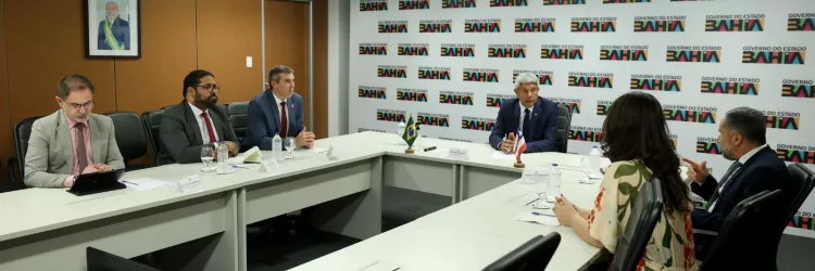 foto da reunião. Todos sentados 