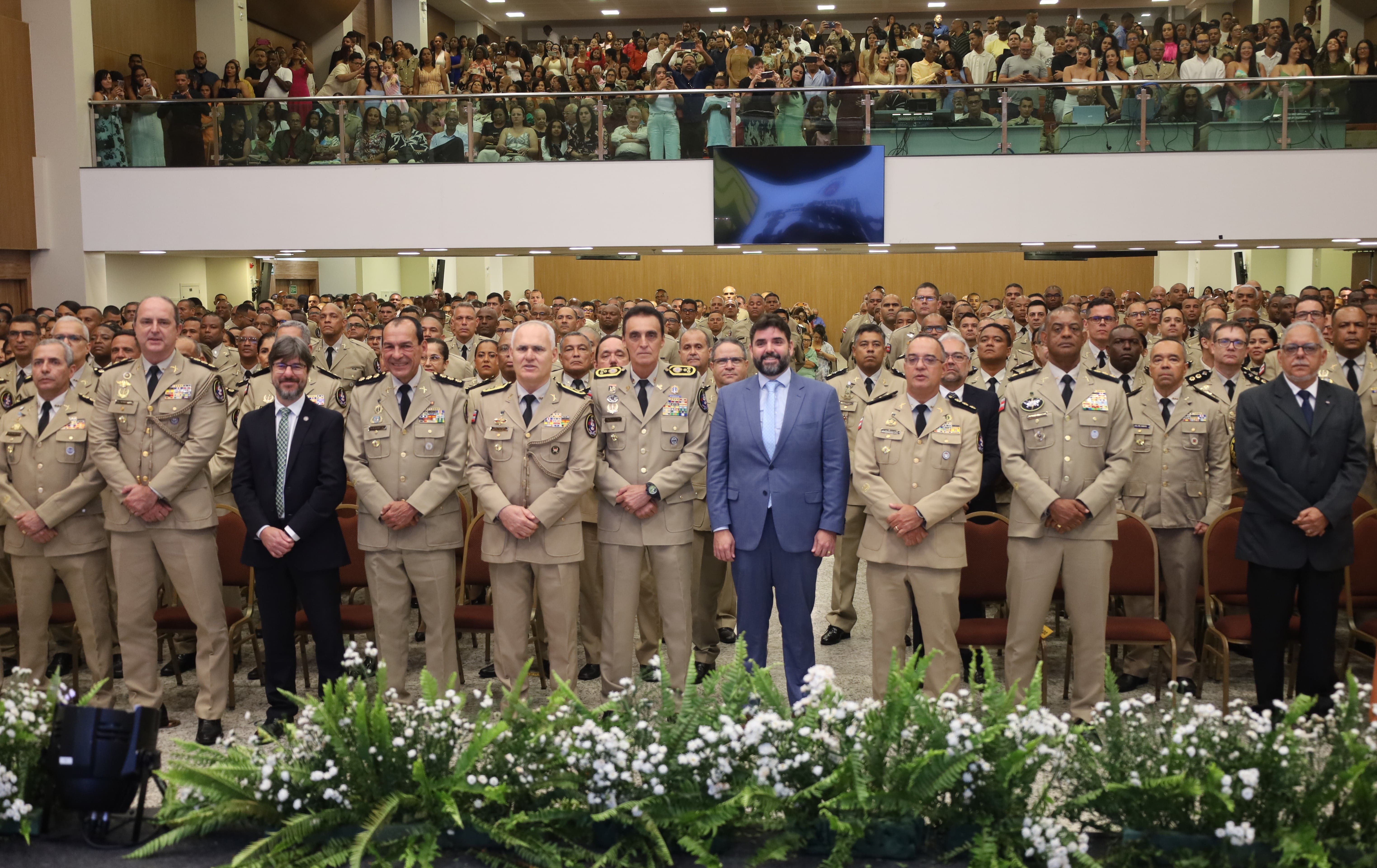 Chefe da CMG prestigia formatura dos novos sargentos