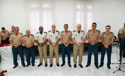 Oficiais da Casa Militar do Governador são condecorados pelo Corpo de Bombeiros Militar da Bahia