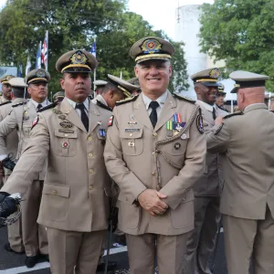 Chefe da CMG prestigia cerimônia de entrega da Medalha Aviação Policial Militar