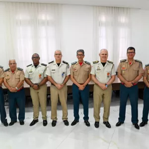 Oficiais da Casa Militar do Governador são condecorados pelo Corpo de Bombeiros Militar da Bahia