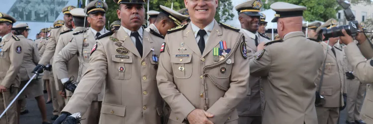Chefe da CMG prestigia cerimônia de entrega da Medalha Aviação Policial Militar