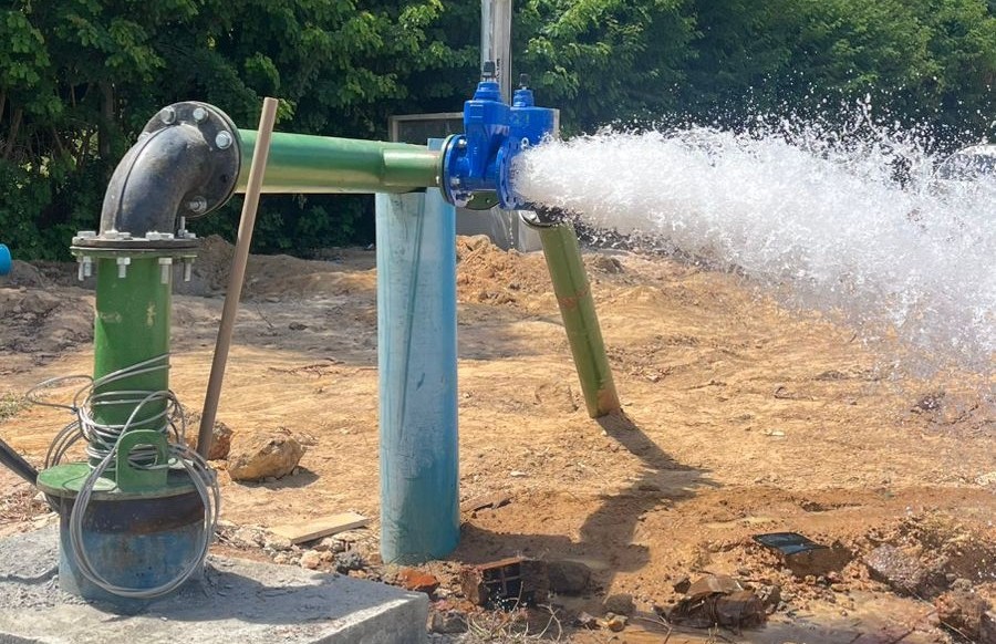 Novo poço entra em operação para reforçar abastecimento em localidades do Litoral Norte