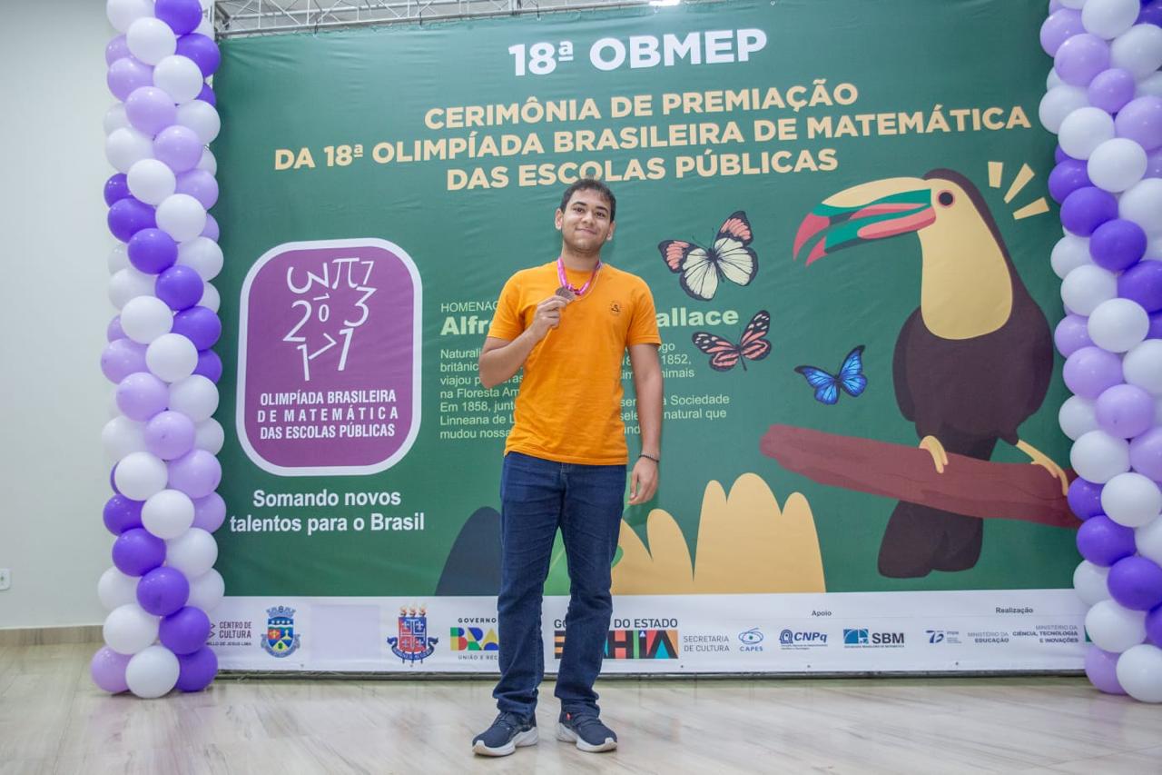 Estudante de Rio de Contas tem trajetória de sucesso nas Olimpíadas de Matemática 