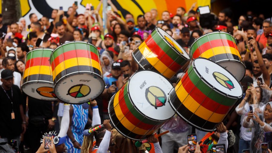 “Desejo sucesso aos artistas que fazem deste carnaval o mais potente do mundo”, declarou governador na abertura oficial da festa na capital