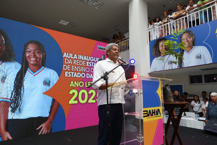 Início do ano letivo 2025 da rede estadual é marcado por entrega de escola de tempo integral e anúncios para a educação