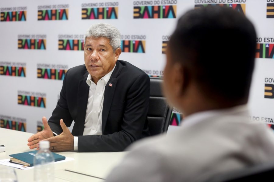 Em encontro com prefeito de Sapeaçu, governador entrega equipamentos e planeja desenvolvimento do município