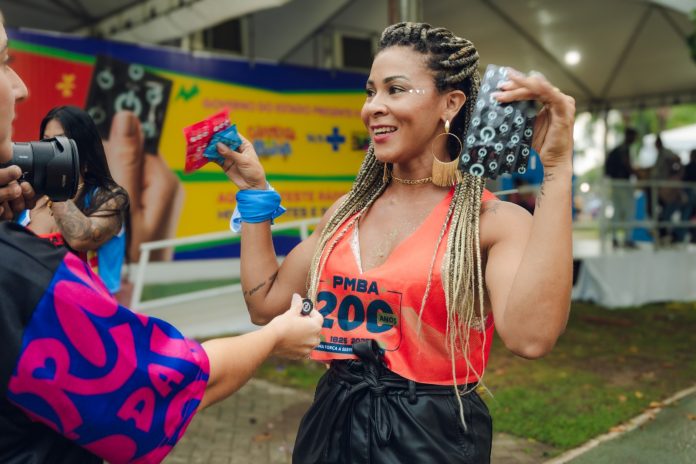 Sesab realiza ações preventivas em postos de testagem rápida para IST’s durante o carnaval