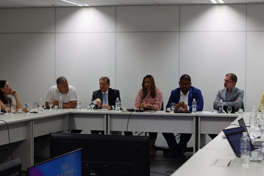 Sesab se reúne com representantes de instituições públicas para discutir avanços no Pacto Bahia pela Saúde
