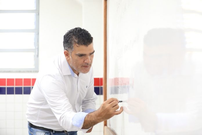 SEC abre inscrições para contratação de mediadores do Emitec e professores da Educação Profissional e Indígena