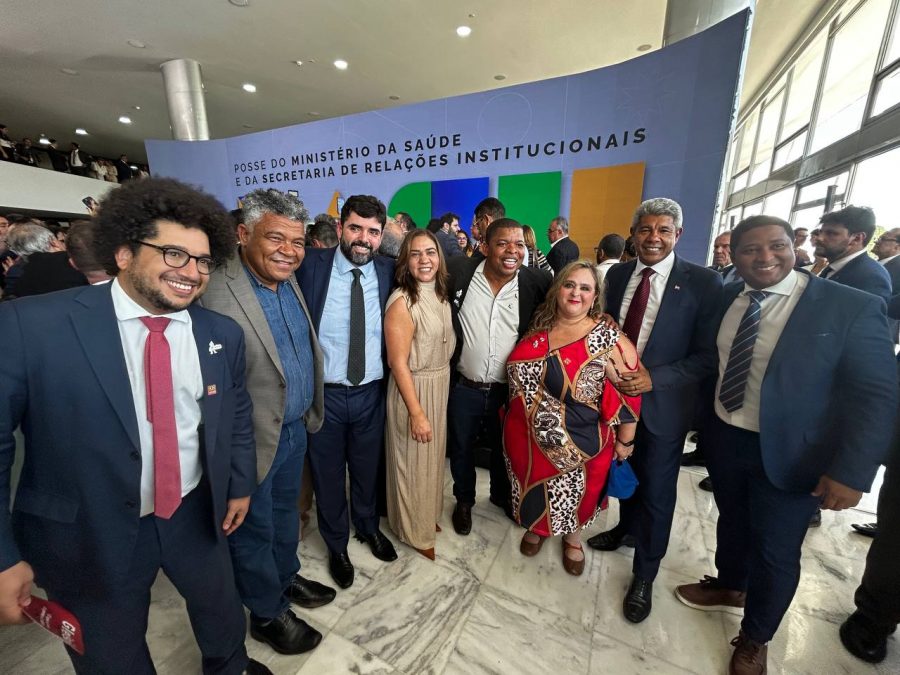 Jerônimo defende mais recursos para a saúde em posse de ministros, em Brasília