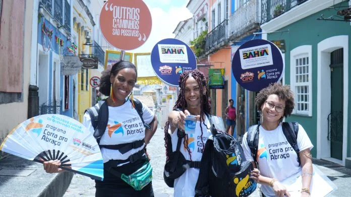 Programa Corra pro Abraço intensifica ações para garantir assistência durante o Carnaval de Salvador
