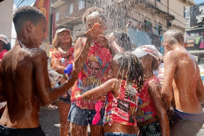 Carnaval no Circuito Mestre Bimba gera impacto positivo na economia do bairro e garante diversão em família