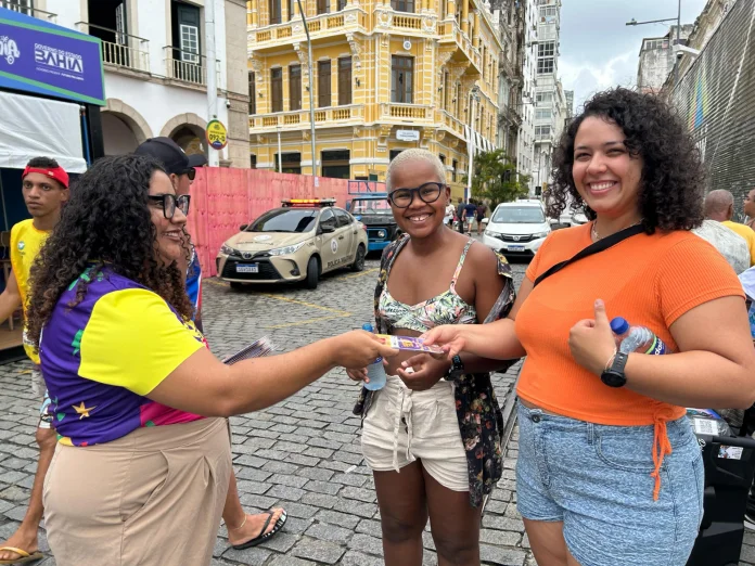 Ações de cuidado e de prevenção à violência de gênero beneficiam as mulheres no Carnaval