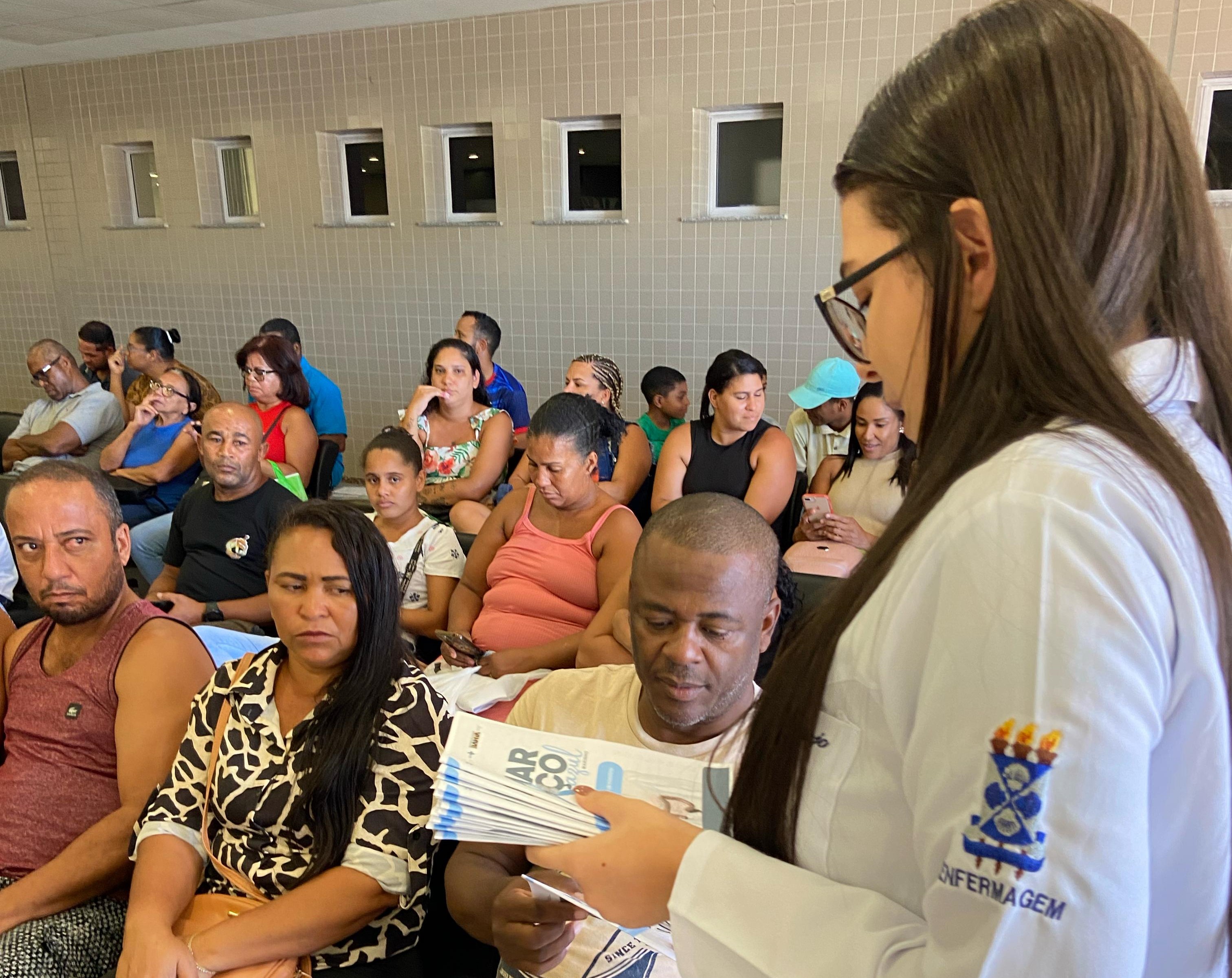 Ação do Março Azul no Hospital Metropolitano alerta sobre o câncer de intestino