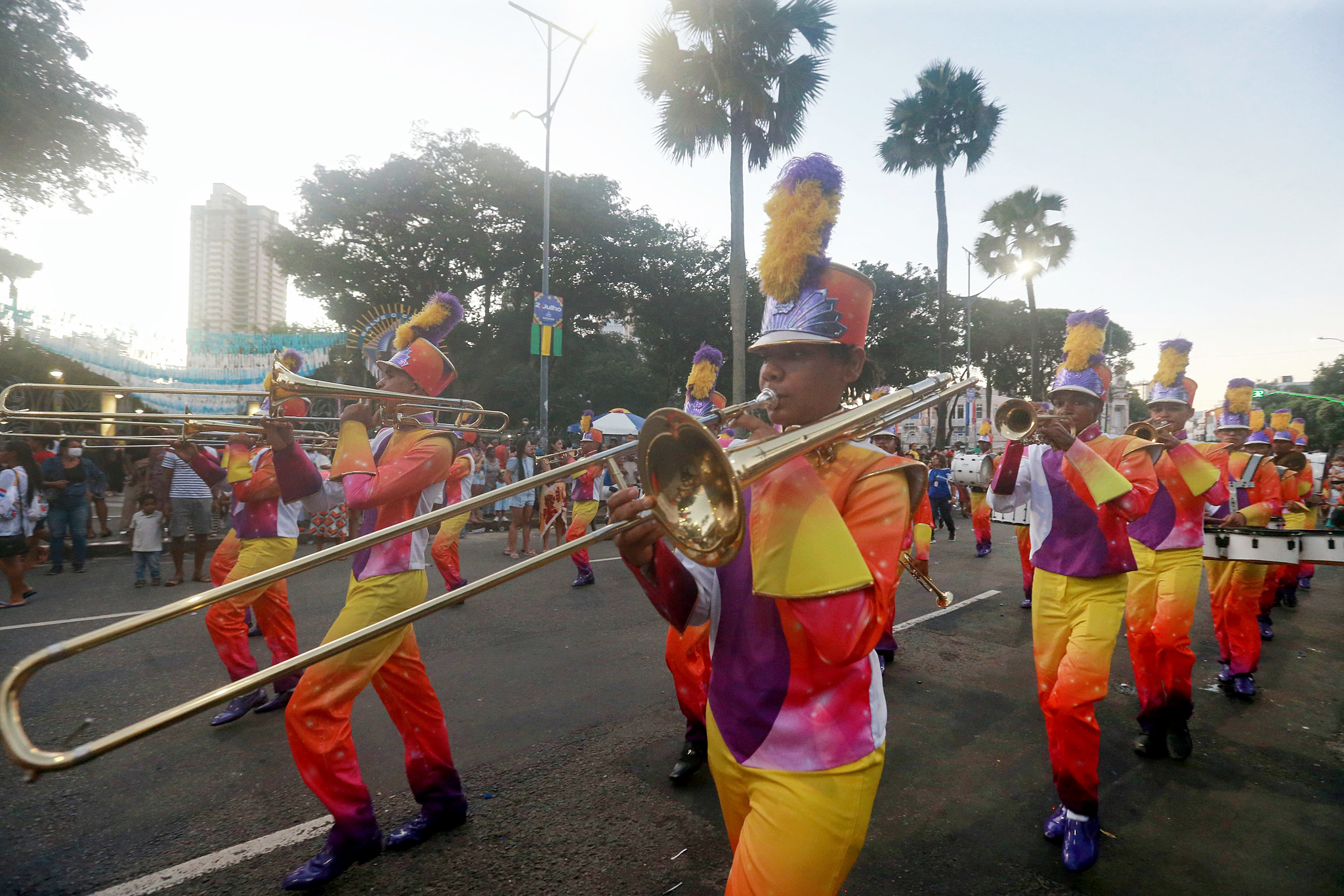 Fanfarras escolares da rede estadual participam do Festival de Fanfarras e Balizadores 2025, em Salvador