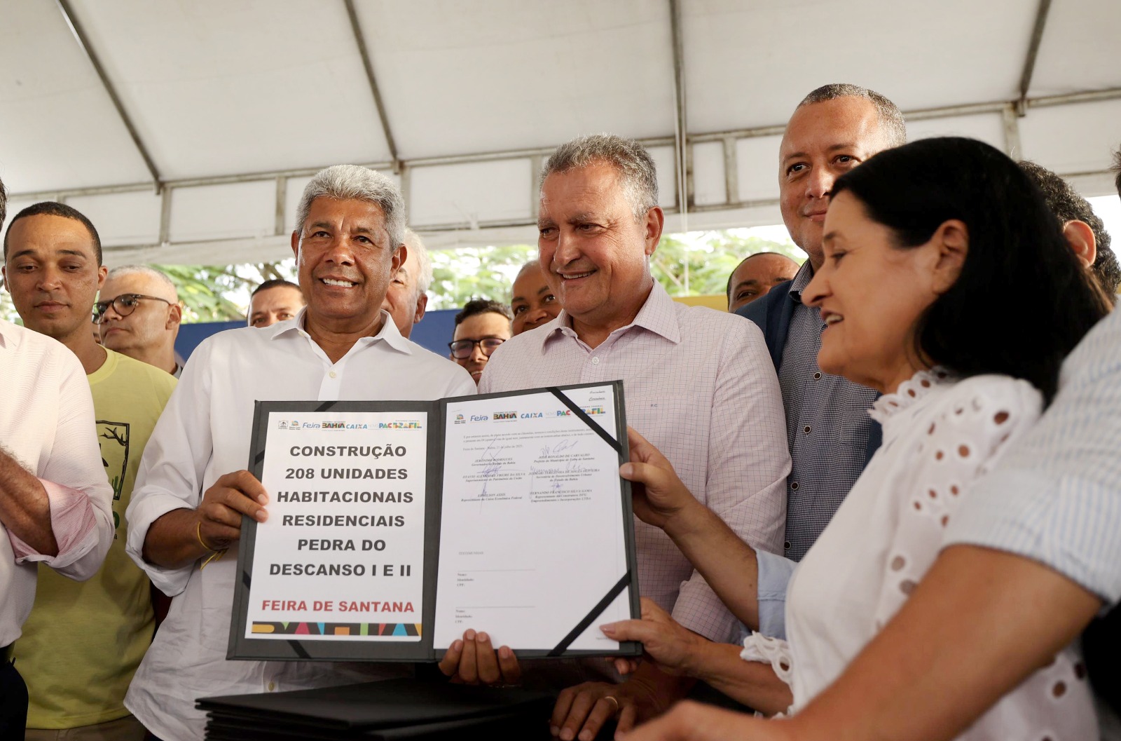 Governo do Estado e União assinam contratos para mais de mil novas moradias populares, em Feira de Santana e Alagoinhas