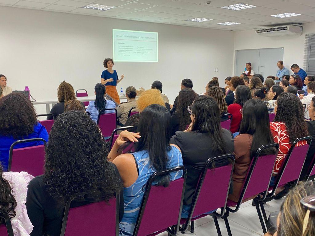 SPM inscreve para curso sobre violência política de gênero e raça, voltado para líderes políticas da Bahia