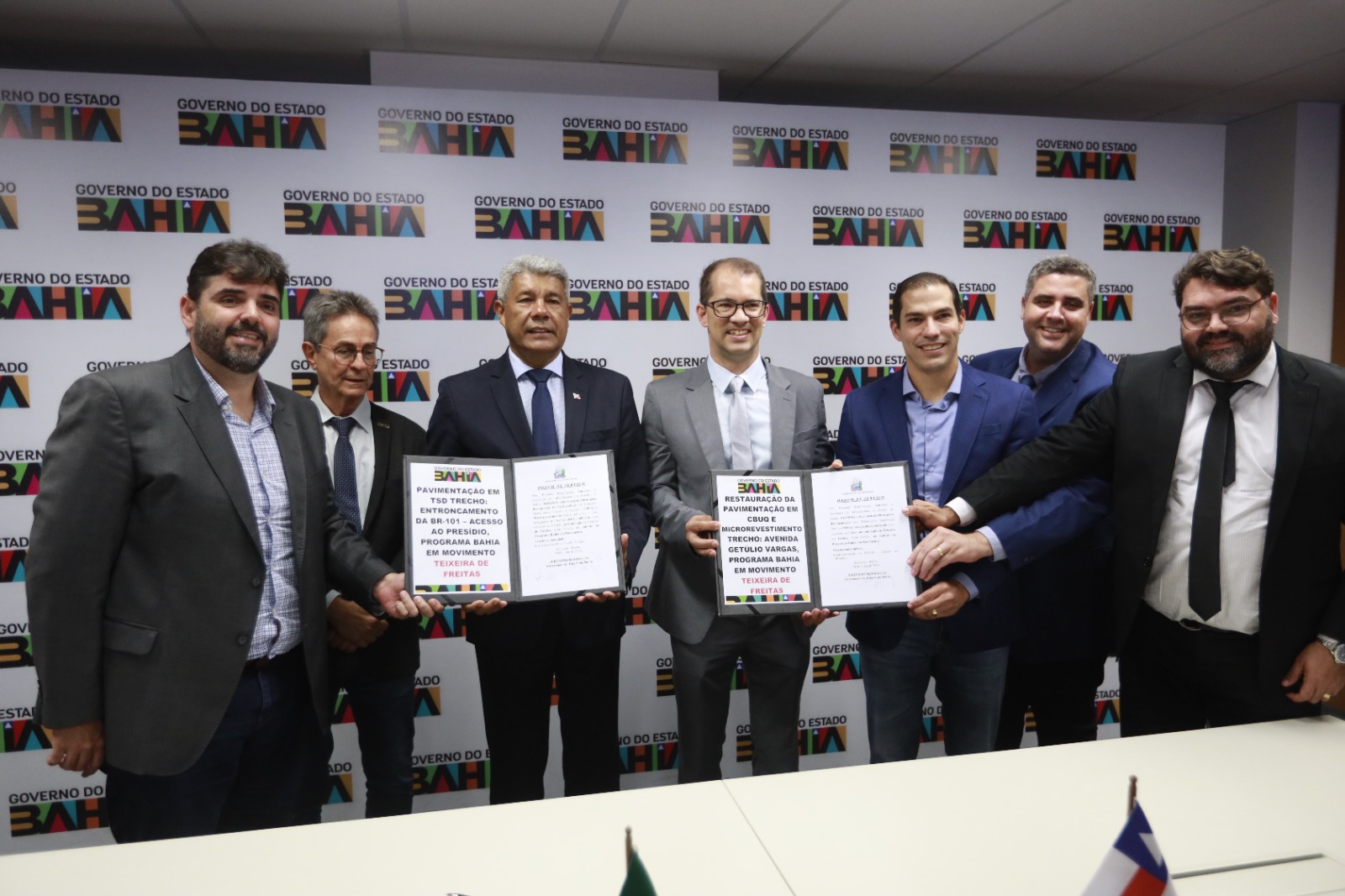 Governador autoriza duas importantes obras de pavimentação e recuperação de vias em Teixeira de Freitas